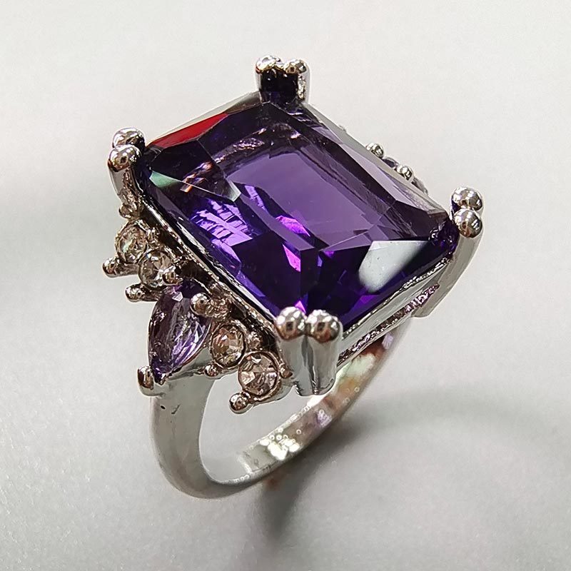 Personalized Purple Rectangular Zircon Inlaid Water Drop Zirconium Female Ring