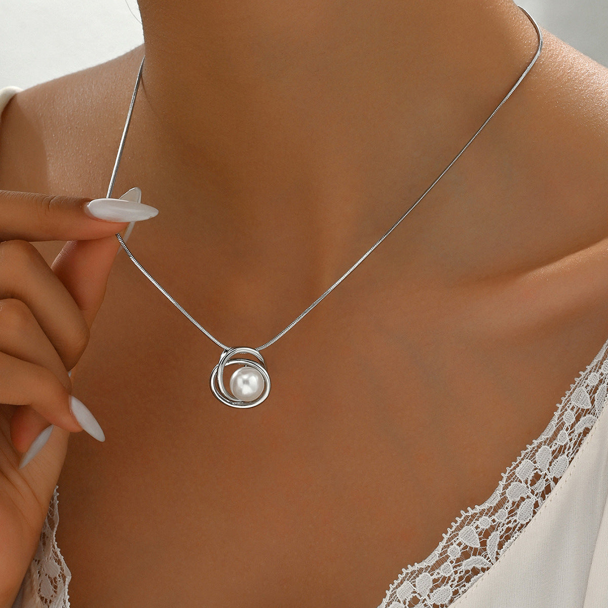 Women's Necklace Niche String Pearl