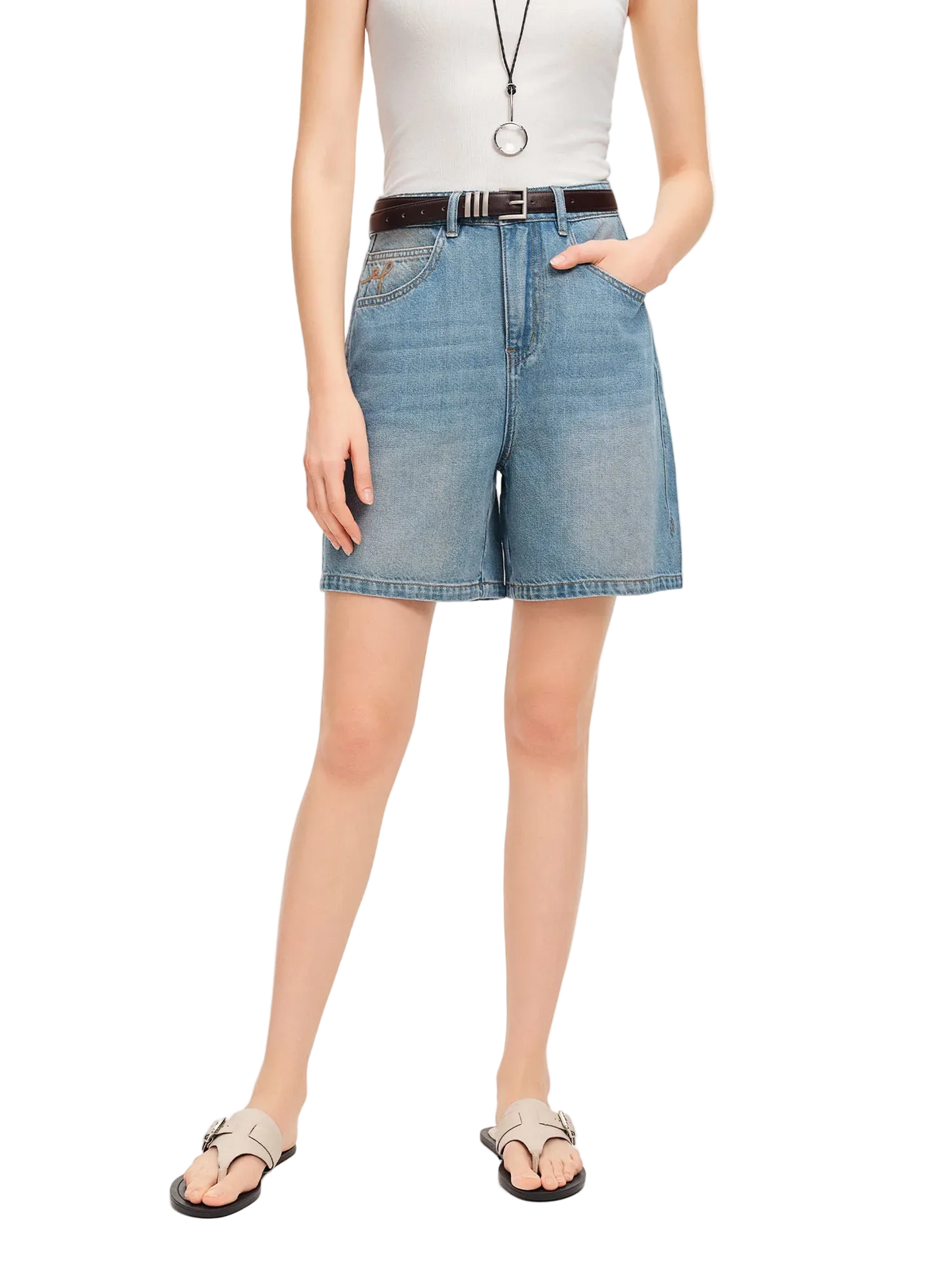 Person wearing blue denim shorts on a white background with 'Dushu' branding.