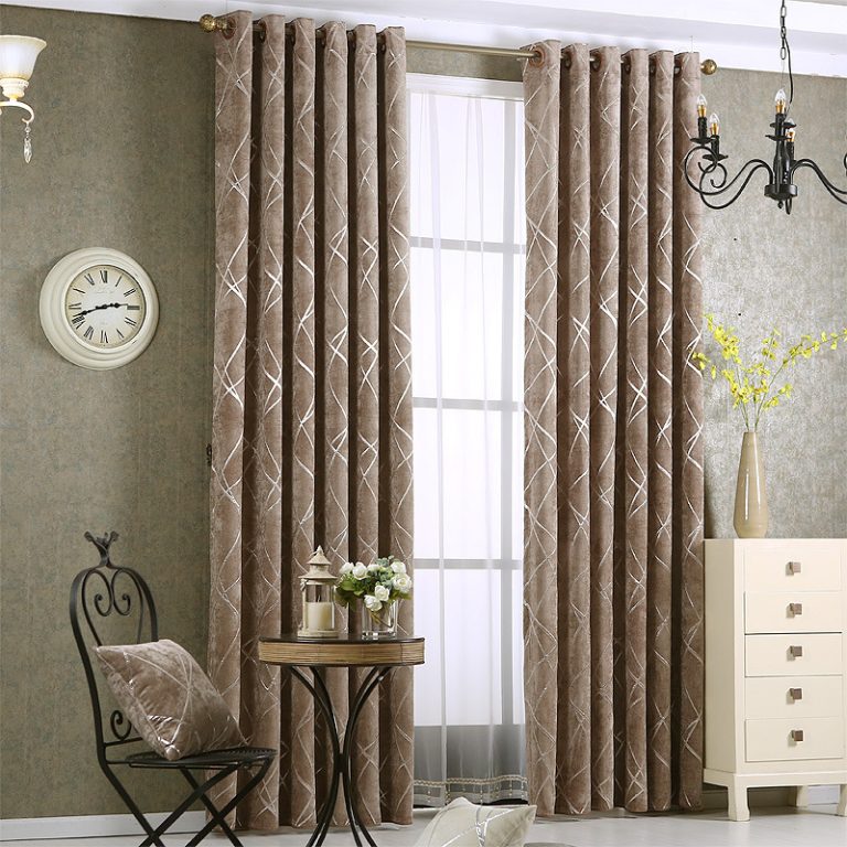Modern Light Luxury Living Room Chenille Blackout Curtains 18806f79-c71f-492b-9f4e-c6fe295bb1fa.jpg