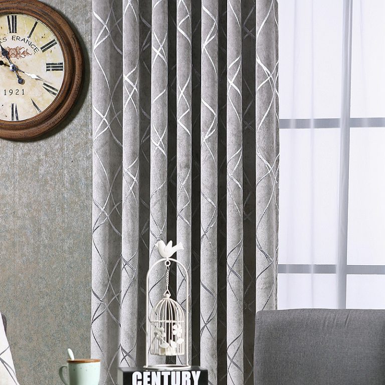 Modern Light Luxury Living Room Chenille Blackout Curtains d3ab8af8-f120-4e6c-9d16-62d053f2e9f9.jpg