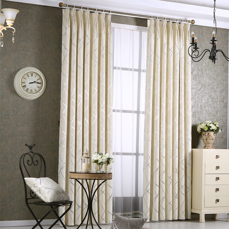Modern Light Luxury Living Room Chenille Blackout Curtains d60b242d-460b-435c-a8a4-c56a007910a8.jpg